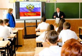 27 апреля - День российского парламентаризма: депутаты Волгодонской городской Думы провели тематические уроки в городских школах